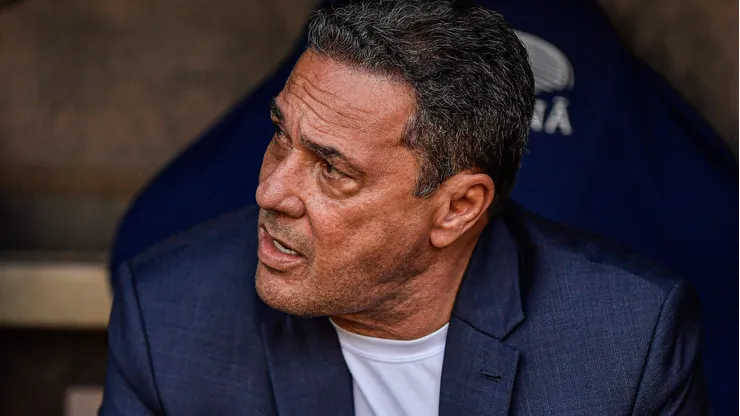 Ex-técnico deu a sua opinião - Foto: Thiago Ribeiro/AGIF.
