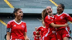 Gurias Coloradas se classificam para semifinais - Foto: Lara Vantzen/Internacional