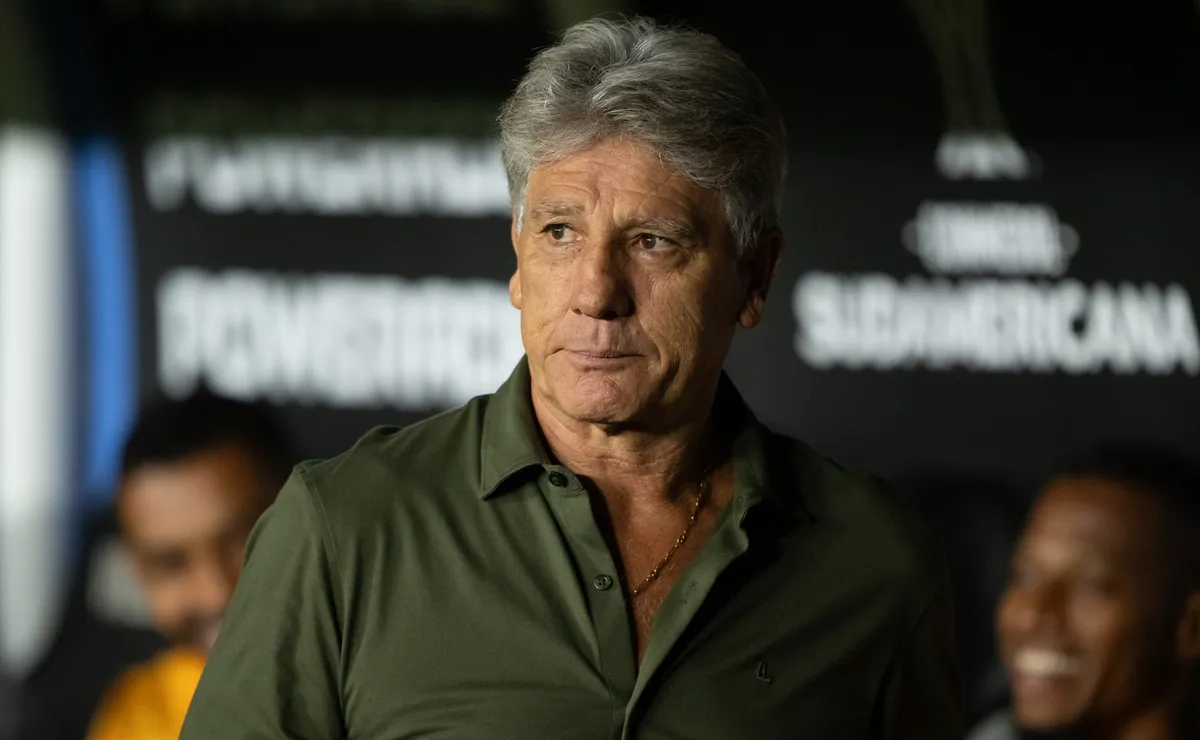 Renato Gaúcho reage após vitória do Vasco mesmo suspenso