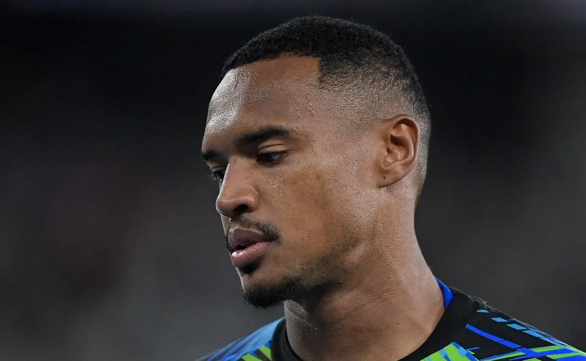 Cruzeiro não tem otimismo com goleiro John e já avalia outras opções no mercado