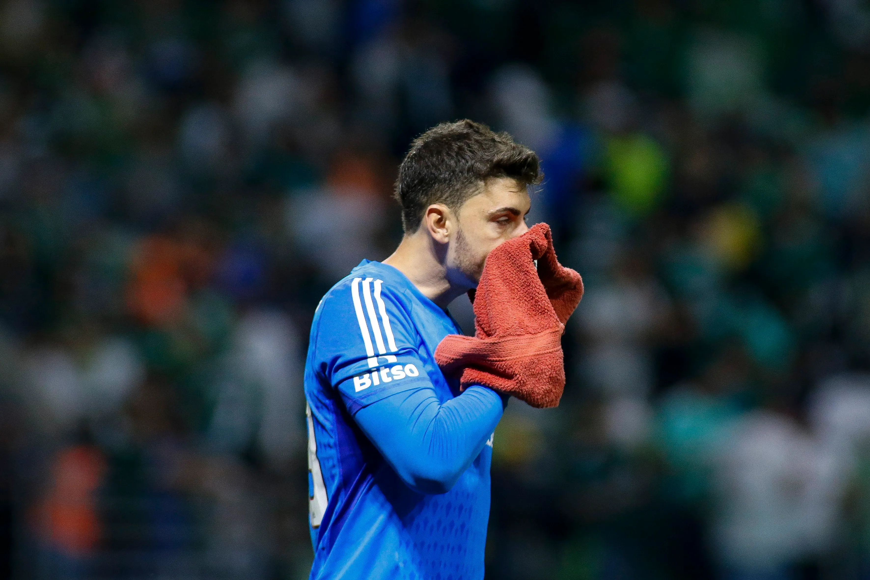 Procurado por Cruzeiro e Bahia, Rafael decidiu permanecer no SPFC em 2026 – Foto: Miguel Schincariol/Getty Images