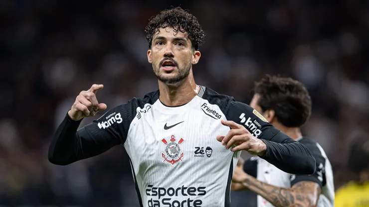 Gustavo Henrique abriu o placar em vitória do Corinthians sobre o Peñarol pela Libertadores