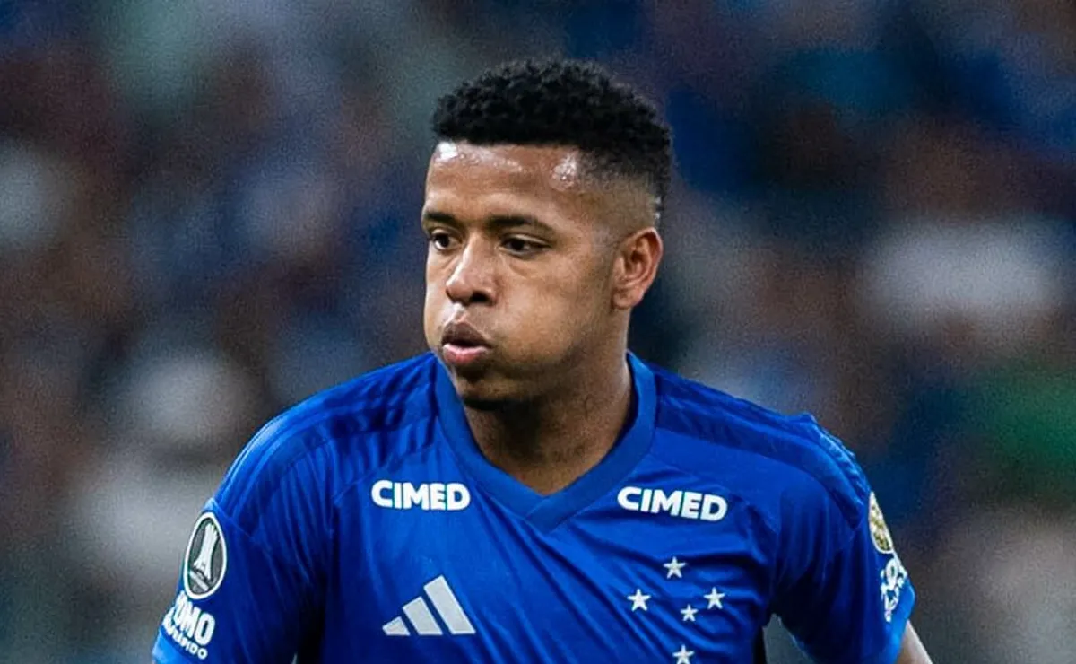 Interesse da Europa pressiona futuro de Arroyo no Cruzeiro