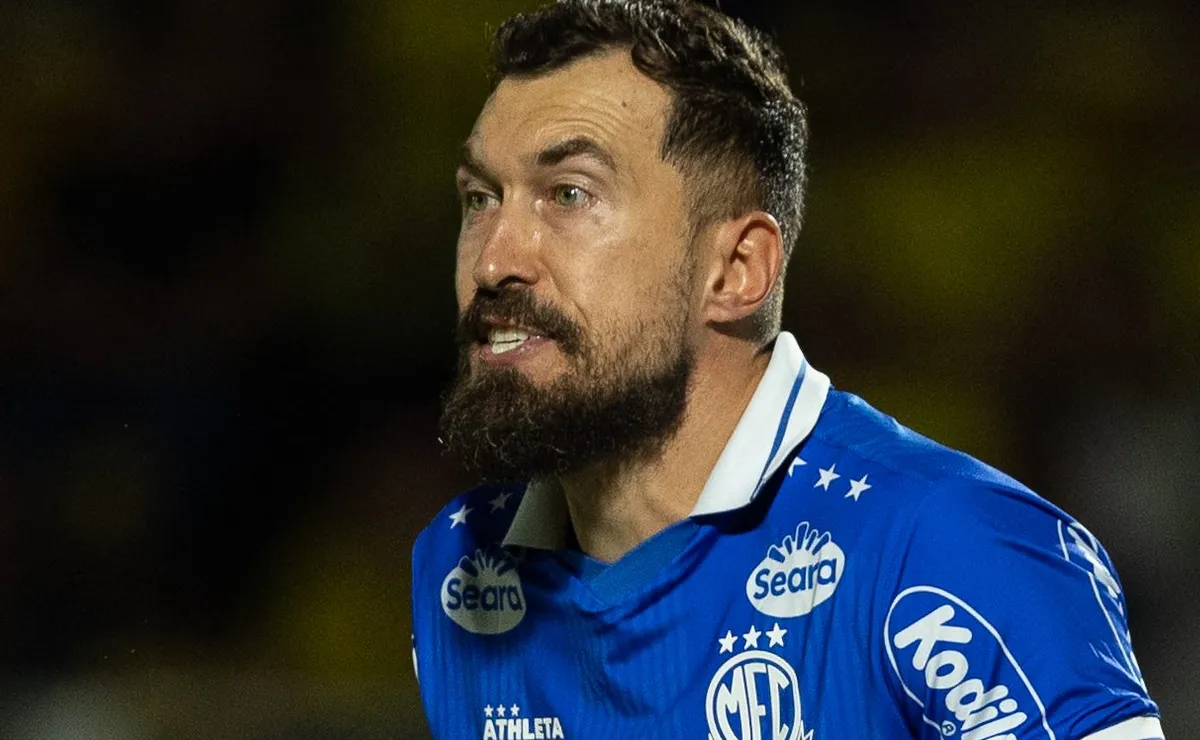 Walter enaltece Hugo Souza e fala sobre reencontro com o Corinthians