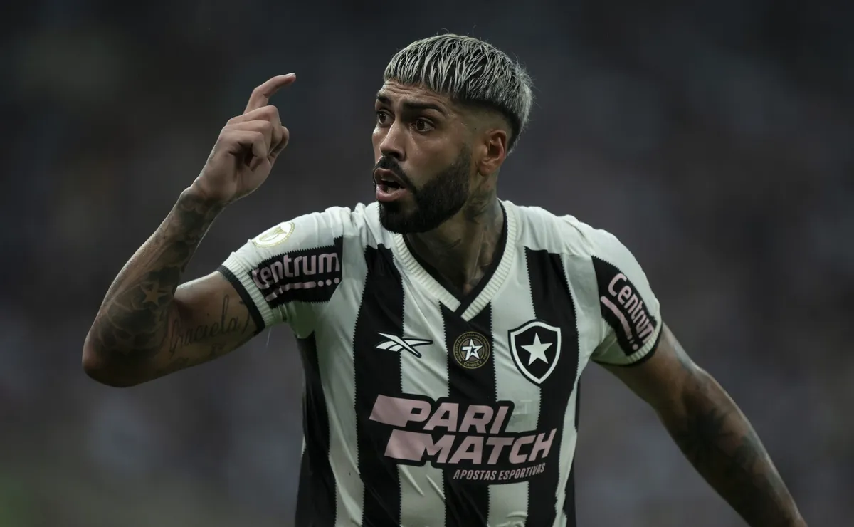 Em negociação com Palmeiras, Barboza não é relacionado pelo Botafogo para enfrentar o Remo