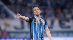 O volante pode deixar o Grêmio no meio do ano
