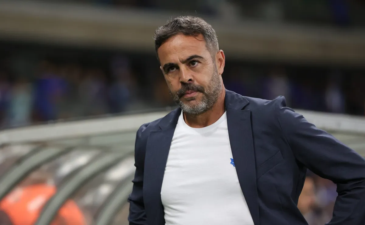 Cruzeiro vai ao mercado por lateral após definição interna para o elenco