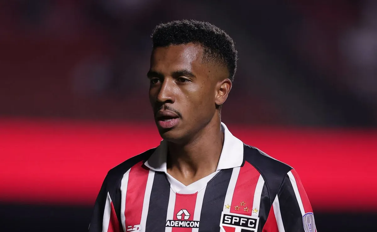 Marcos Antônio evolui na recuperação de lesão no músculo reto femoral direito e treina em campo