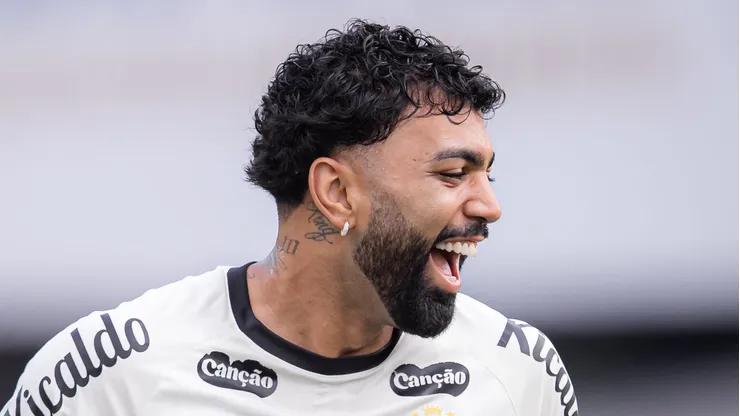 Gabriel Barbosa durante treino desta sexta-feira (1)