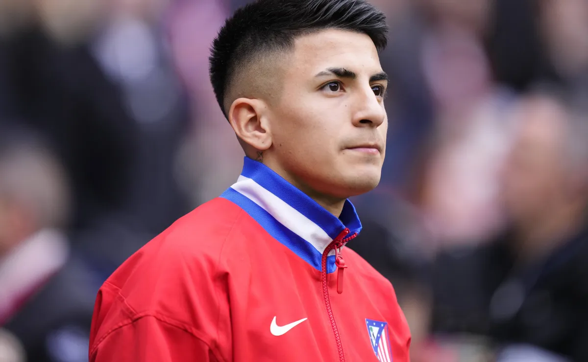 River Plate negocia com Thiago Almada e ameaça planos do Palmeiras