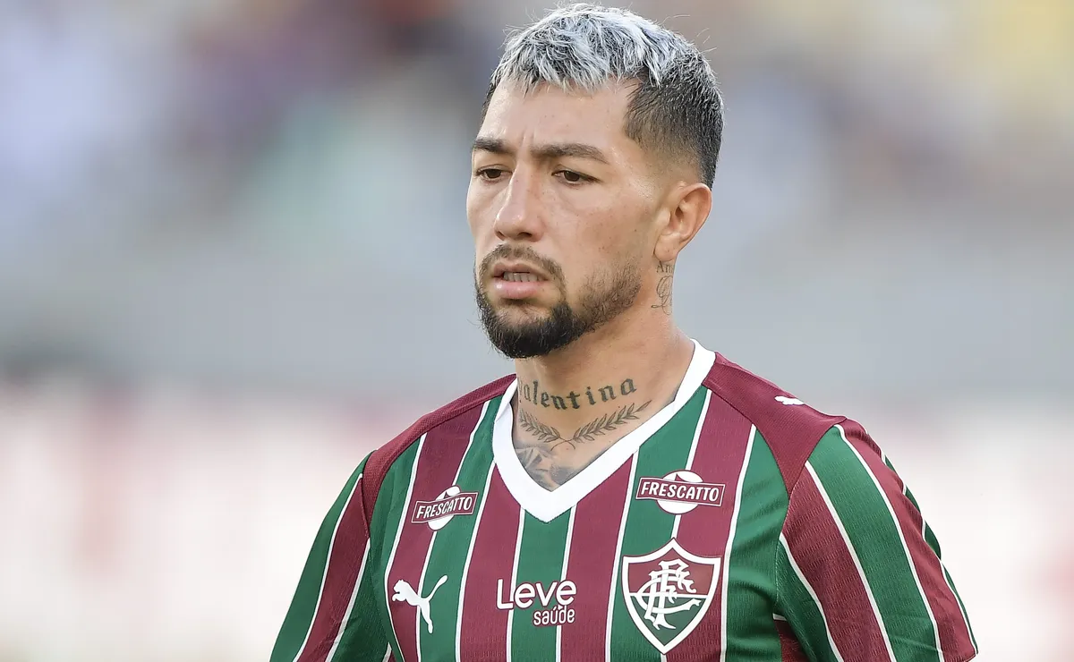 Lucho Acosta pode ganhar minutagem no Fluminense contra o Internacional no Beira-Rio