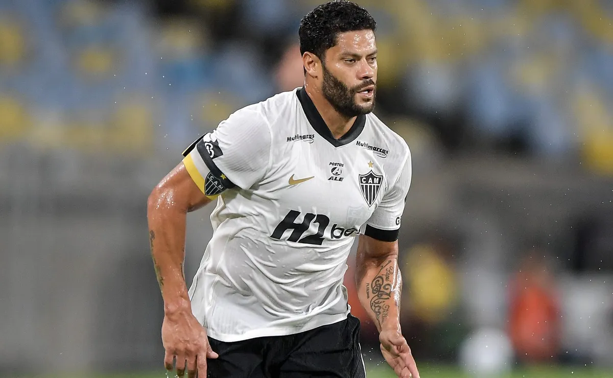 Jornalista Mariana Spinelli detona diretoria do Atlético-MG pela saída conturbada do ídolo Hulk do clube