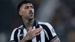 Zagueiro segue treinando pelo Botafogo