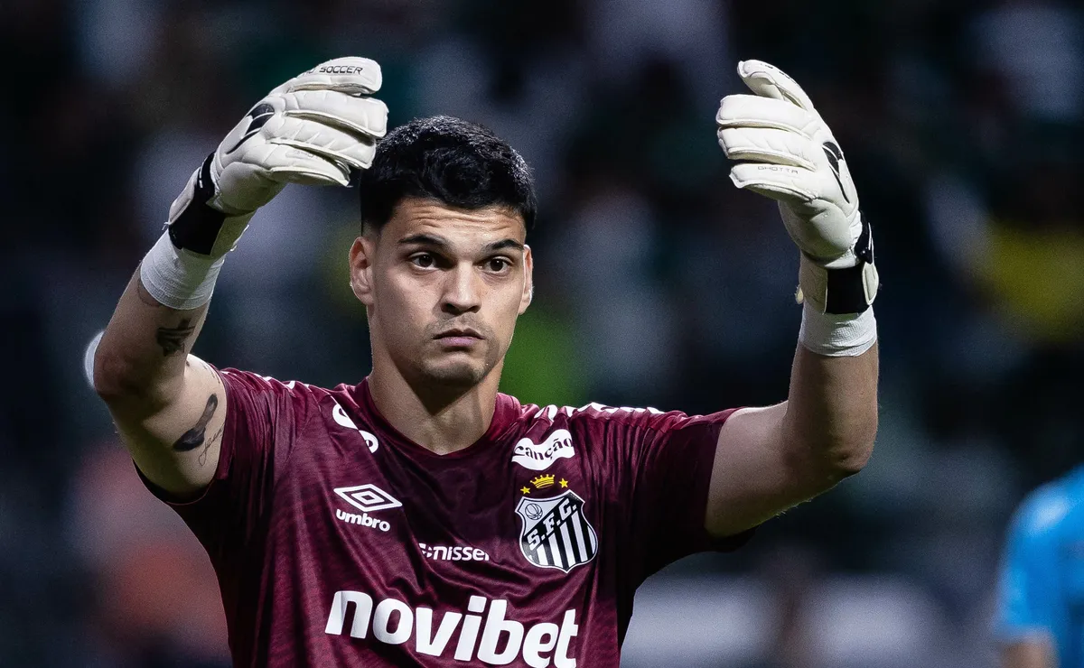Brazão alfineta o Palmeiras ao criticar arbitragem em empate com o Santos: “Na dúvida, é sempre eles”