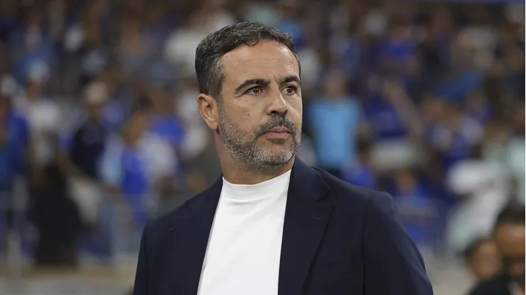 Artur Jorge está buscando encaixar o time do Cruzeiro