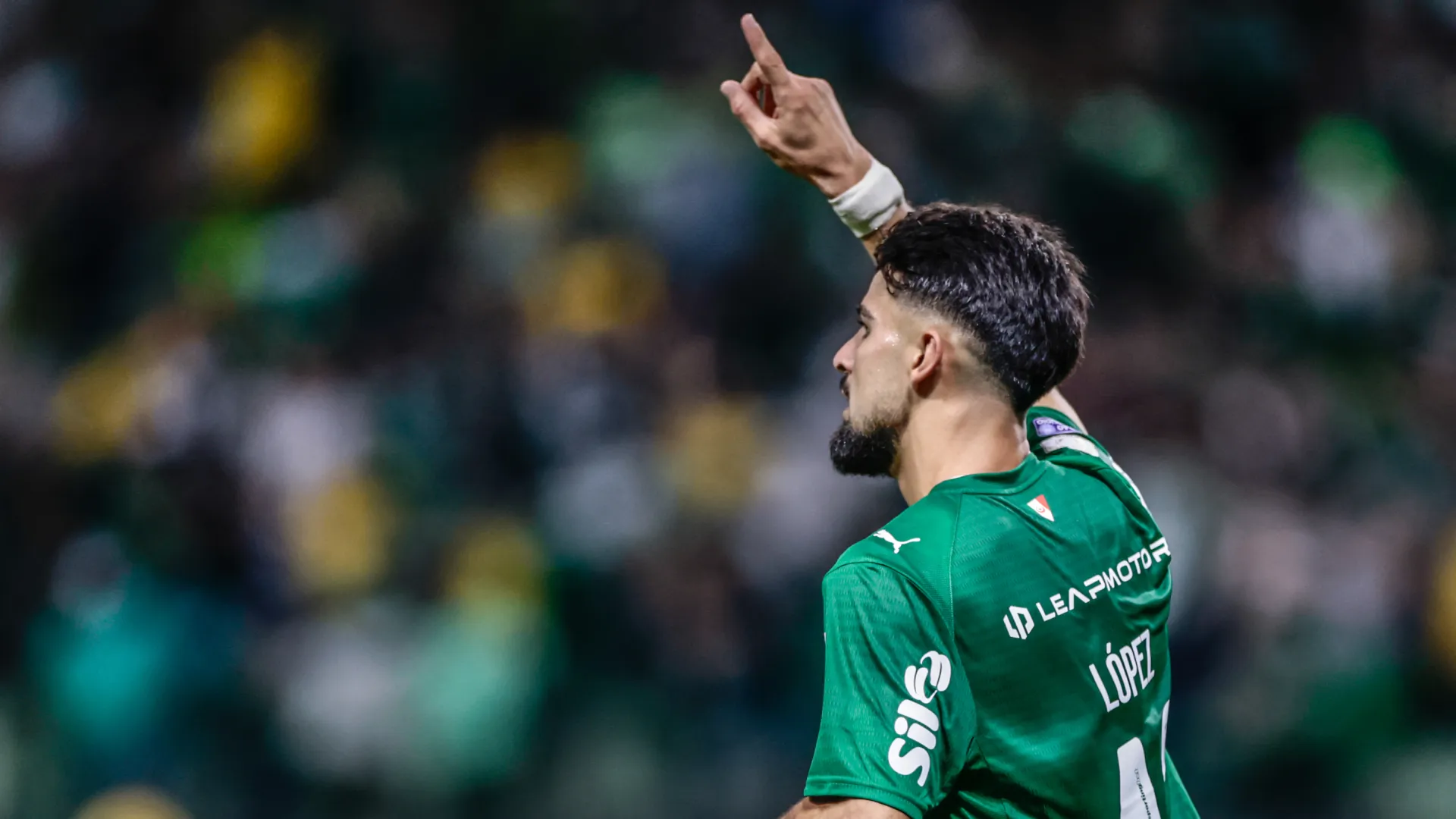 Flaco López comemorando durante o clássico paulista – Foto: Marcello Zambrana/AGIF