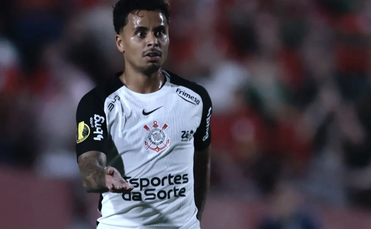 Allan deve ganhar chance no Corinthians após suspensão de André