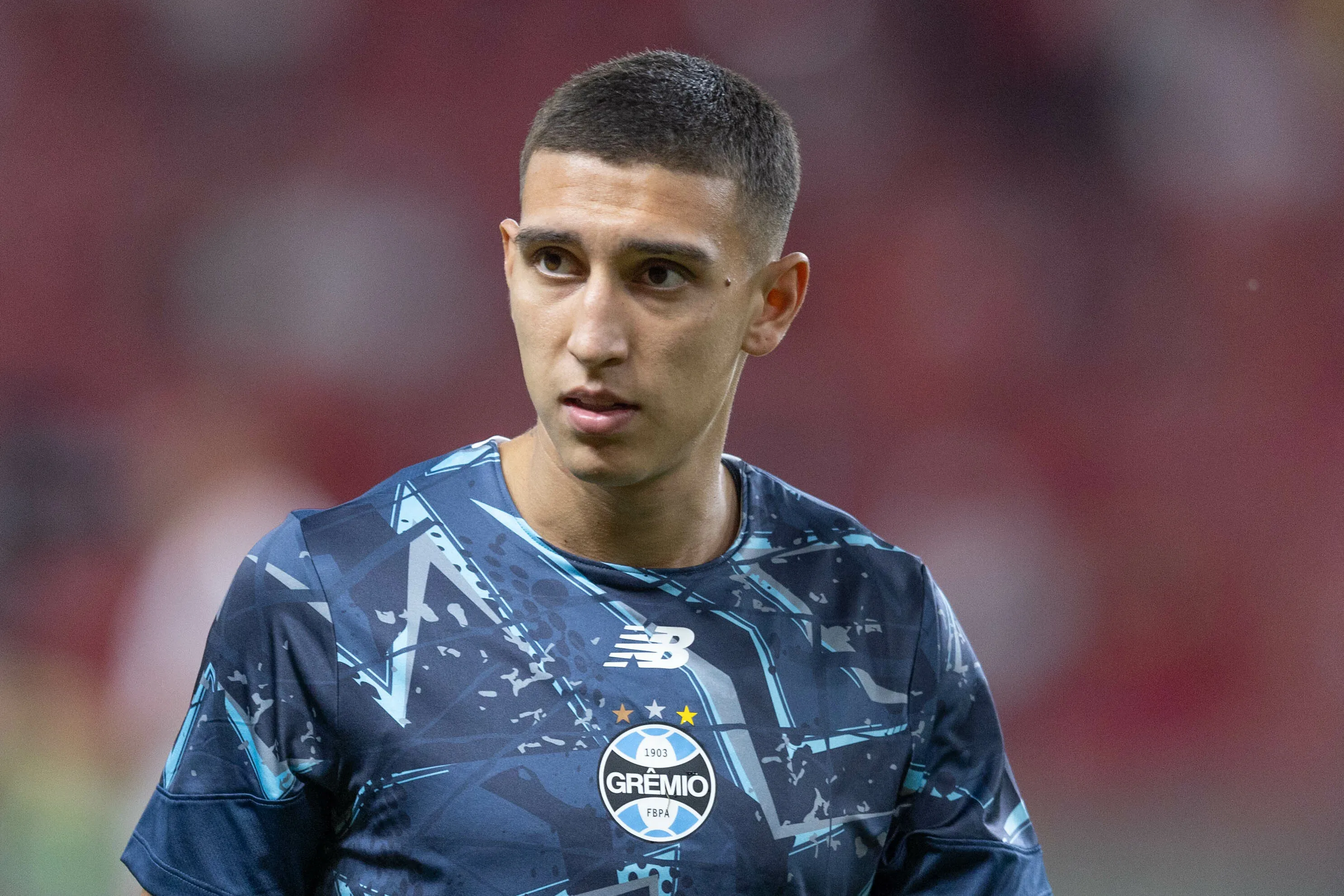 RS – PORTO ALEGRE – 11/04/2026 – BRASILEIRO A 2026, INTERNACIONAL X GREMIO – Monsalve jogador do Gremio durante partida contra o Internacional no estadio Beira-Rio pelo campeonato Brasileiro A 2026. Foto: Liamara Polli/AGIF