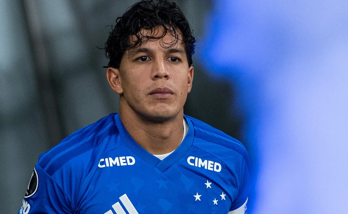 Lucas Romero reage e cobra elenco após derrota do Cruzeiro