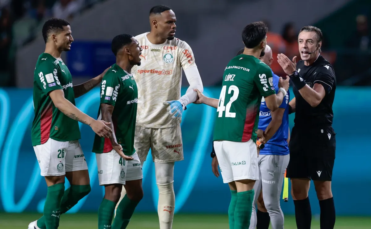 Súmula revela atrasos do Santos e invasão em Palmeiras x Santos
