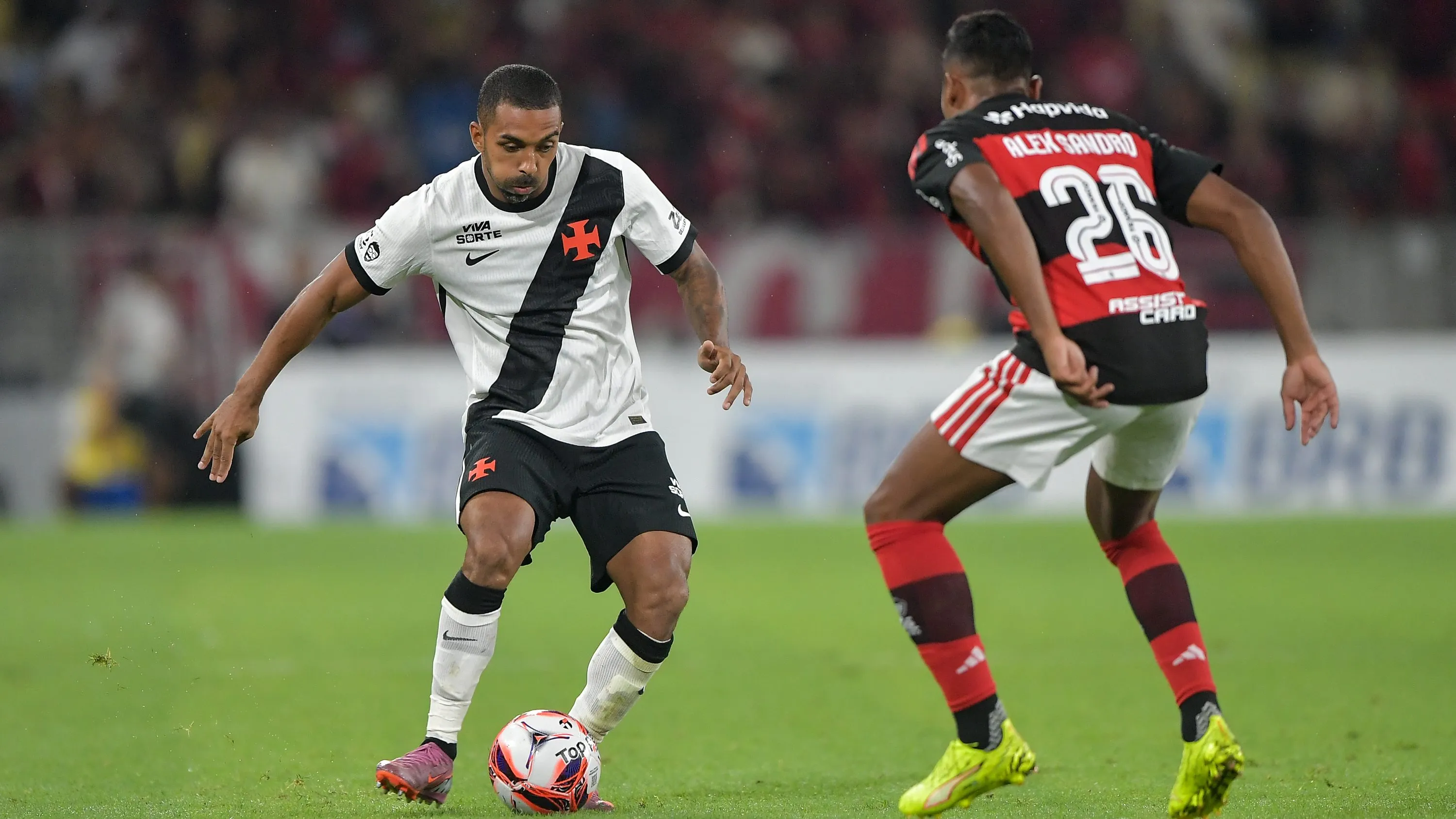 Paulo Henrique jogador do Vasco durante partida contra o Flamengo no estadio Maracana pelo campeonato Carioca 2026. Foto: Thiago Ribeiro/AGIF