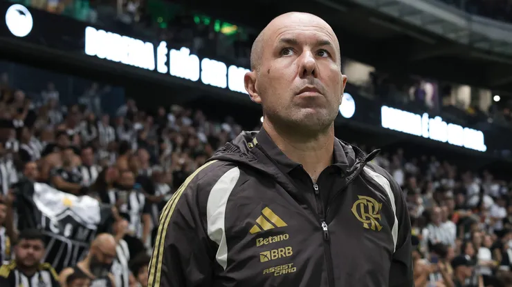 Leonardo Jardim tecnico do Flamengo durante partida contra o Atletico-MG no estadio Arena MRV pelo campeonato Brasileiro A 2026. Foto: Gilson Lobo/AGIF