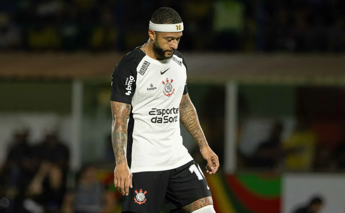 Pênalti de cavadinha perdido por Memphis marcou último duelo entre Mirassol e Corinthians no Maião