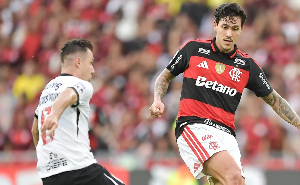Flamengo abre 2 a 0, mas vacila no fim e sofre empate do Vasco pelo Campeonato Brasileiro