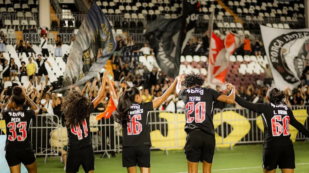 Meninas da Colina em São Januário. Foto: João Gabriel Alves/Vasco