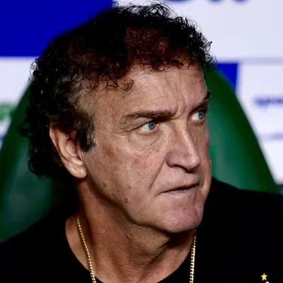 Cuca ganha nova preocupação e Thaciano se torna dúvida