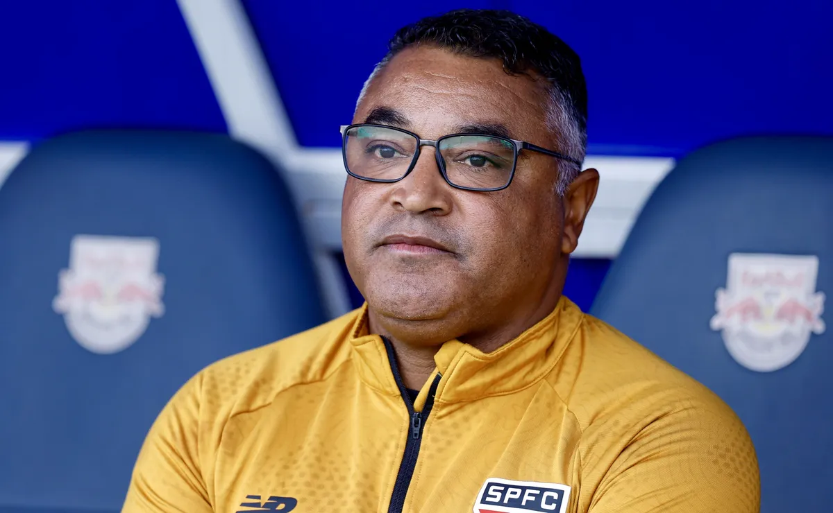 Roger Machado adapta São Paulo diante do Bahia e sofre com os problemas físicos na partida