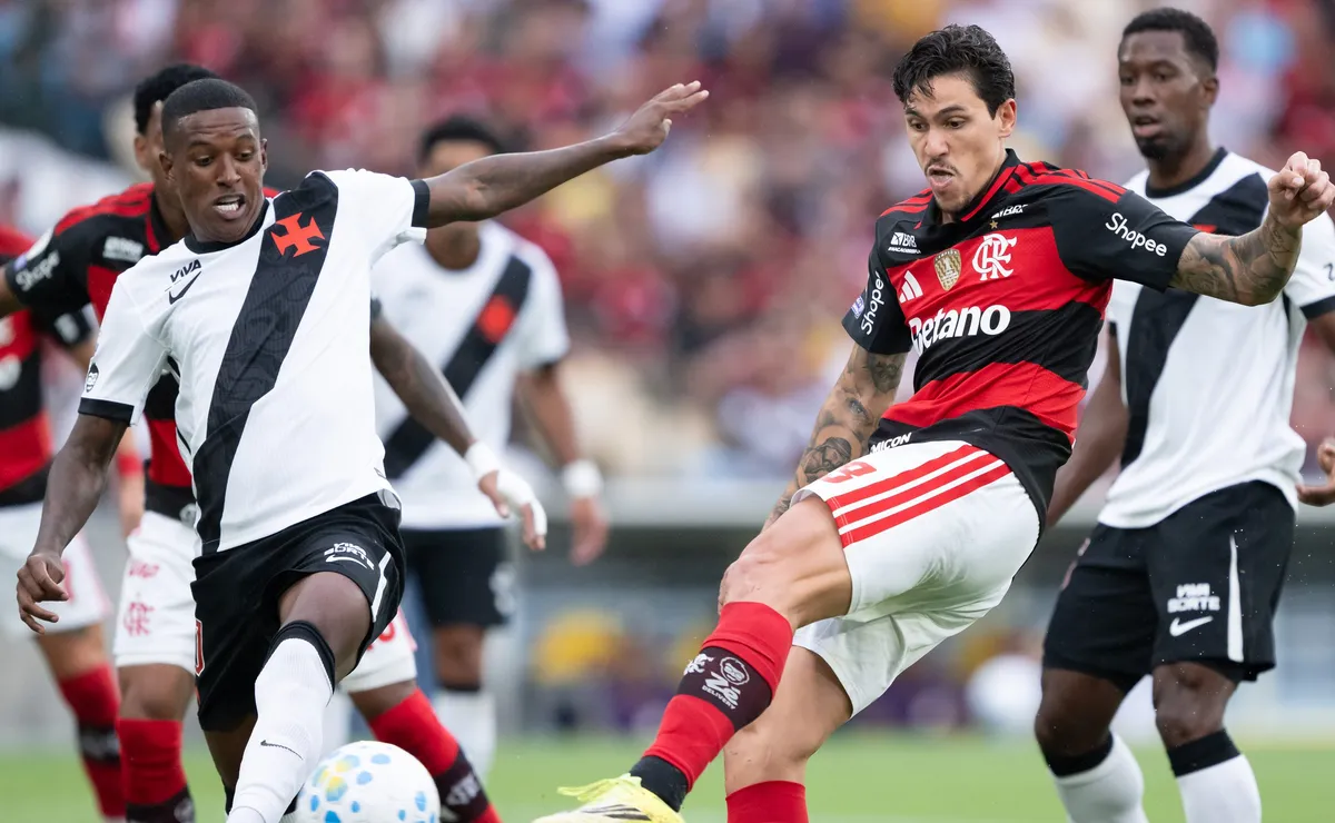 Vasco reage e empata com o Flamengo em 2 a 2 em clássico
