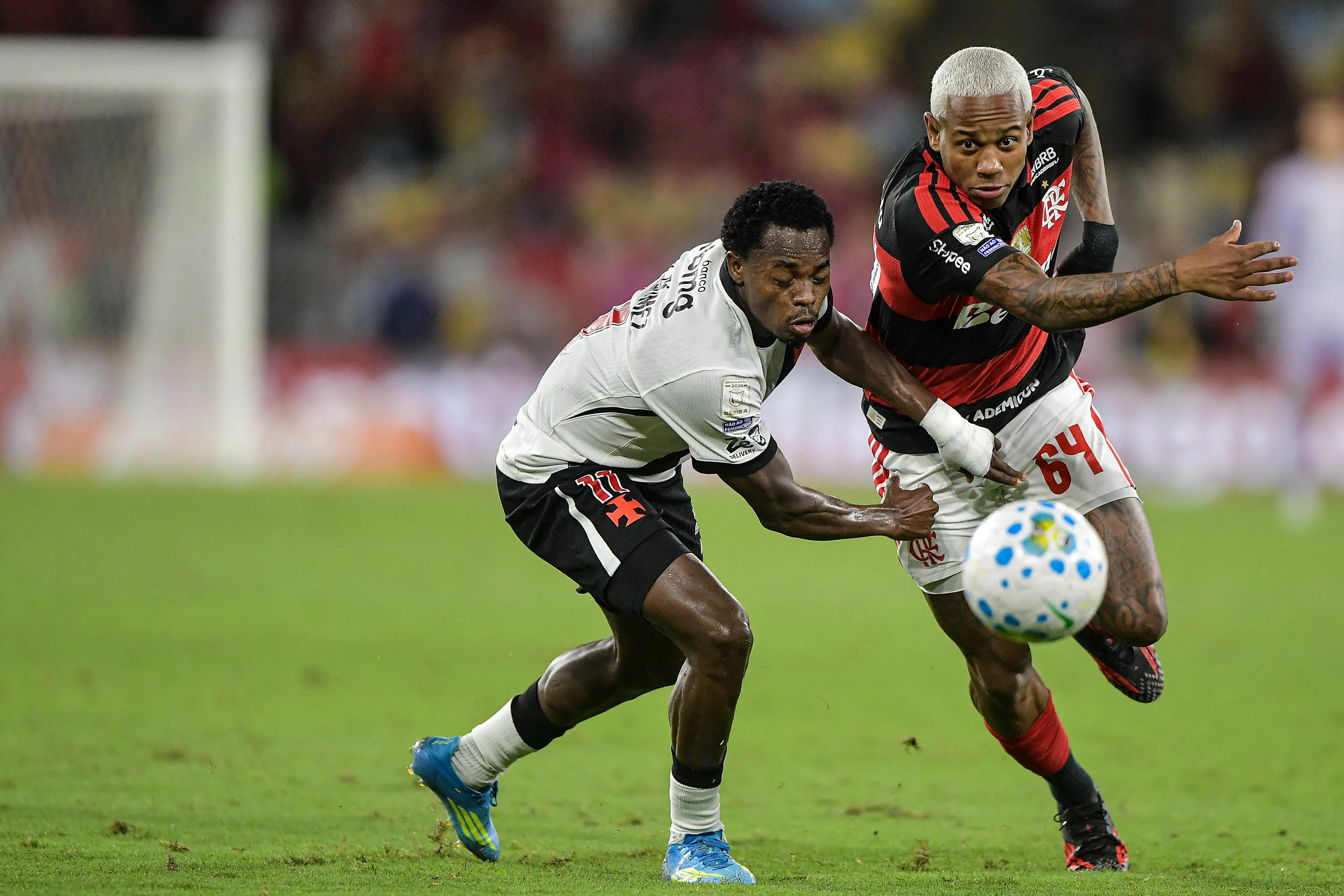 Wallace Yan entrou no 2° tempo do clássico.  Foto: Thiago Ribeiro/AGIF