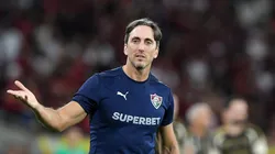 - Luis Zubeldia tecnico do Fluminense durante partida contra o Flamengo no estadio Maracanã