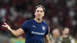 - Luis Zubeldia tecnico do Fluminense durante partida contra o Flamengo no estadio Maracanã