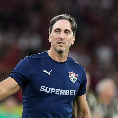 Torcida do Fluminense vaia o time e Zubeldía segue pressionado