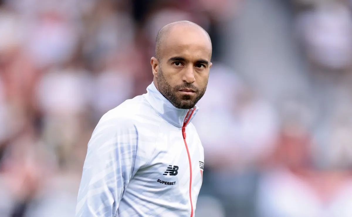 Lucas Moura desabafa e tem sonho de voltar a jogar pelo São Paulo após grave lesão