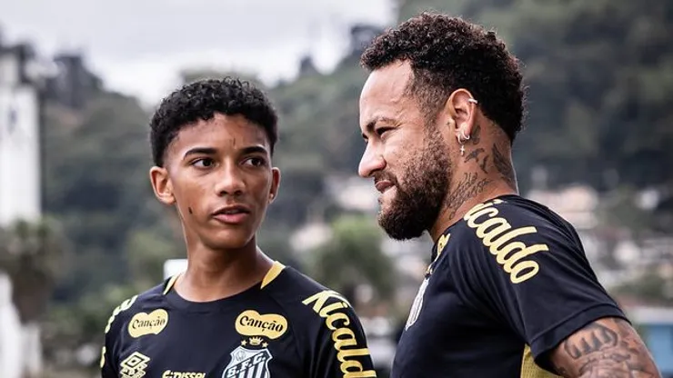 Neymar e Robinho Jr no Santos. Fotos: Raul Baretta/ Santos FC