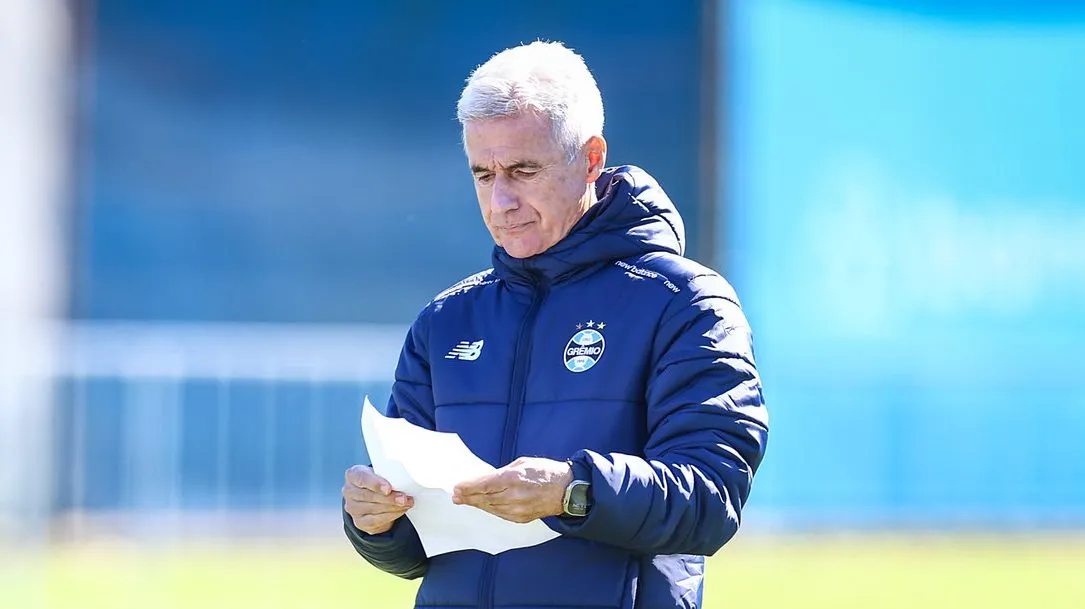 Luis Castro no Grêmio – FOTO: LUCAS UEBEL/GREMIO FBPA