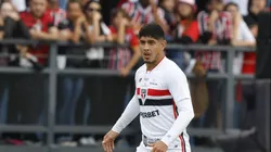 Zagueiro reclamou de dores - Foto: Rubens Chir/São Paulo FC