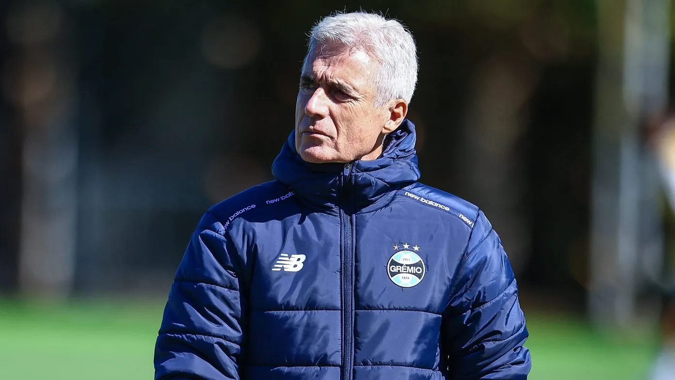 Luís Castro tem pouco tempo para preparar o Imortal para a Sula – FOTO: LUCAS UEBEL/GREMIO FBPA