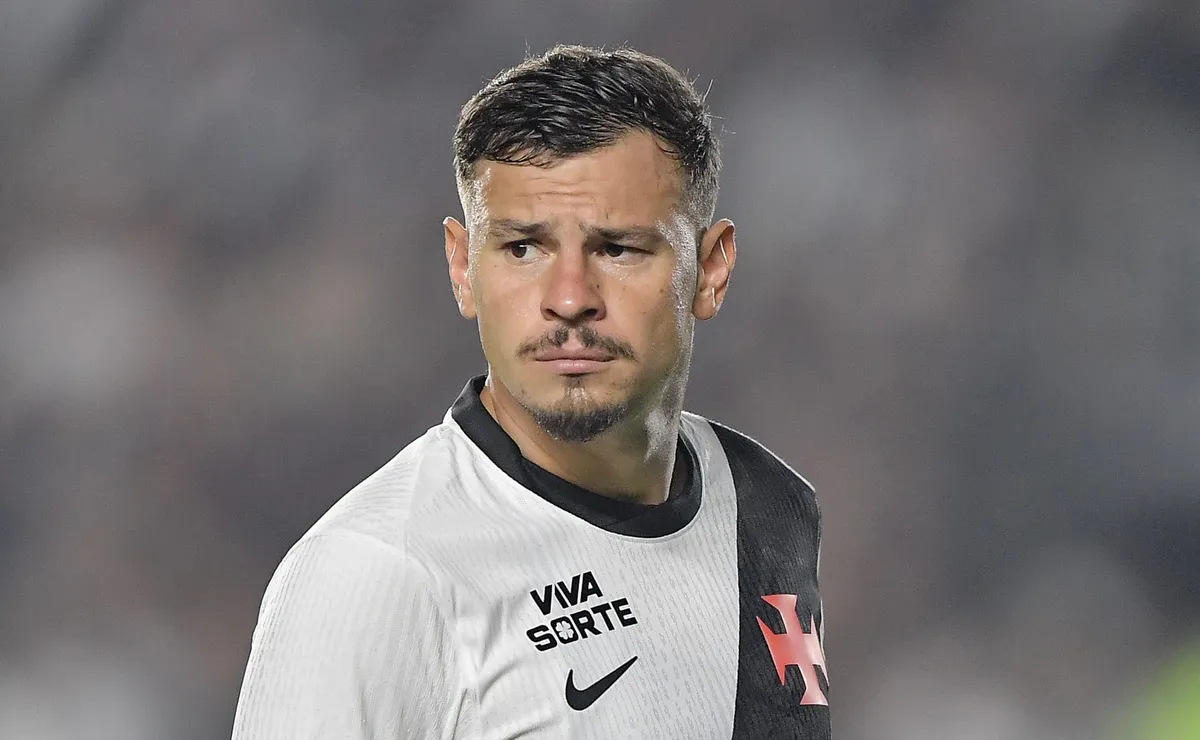 Renato Gaúcho destaca reação de Hugo Moura e banca volante no Vasco