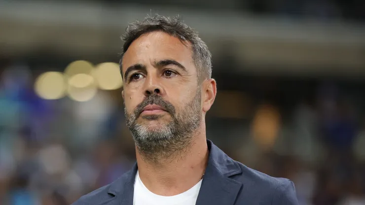 - Artur Jorge tecnico do Cruzeiro durante partida contra o Vitoria