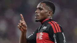 Volante deu a sua opinião - Foto: Thiago Ribeiro/AGIF.