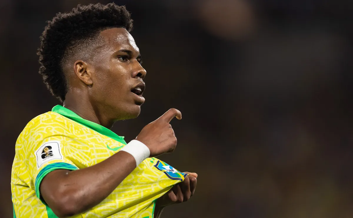 Estêvão usa estrutura do Palmeiras para se recuperar visando a Copa de 2026 pela Seleção Brasileira