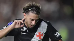 - Nuno Moreira jogador do Vasco comemora seu gol durante partida contra o Olimpia