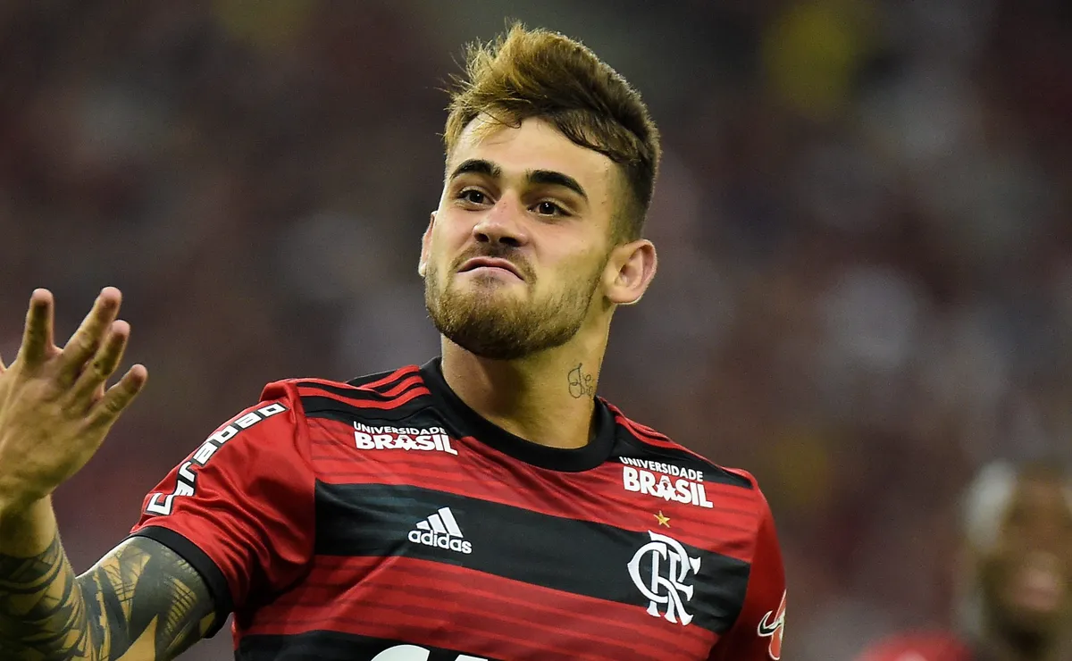 Felipe Vizeu revela desejo de voltar ao Flamengo para jogar com Paquetá e Vinicius Júnior