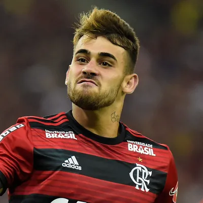 Felipe Vizeu revela desejo de voltar ao Fla