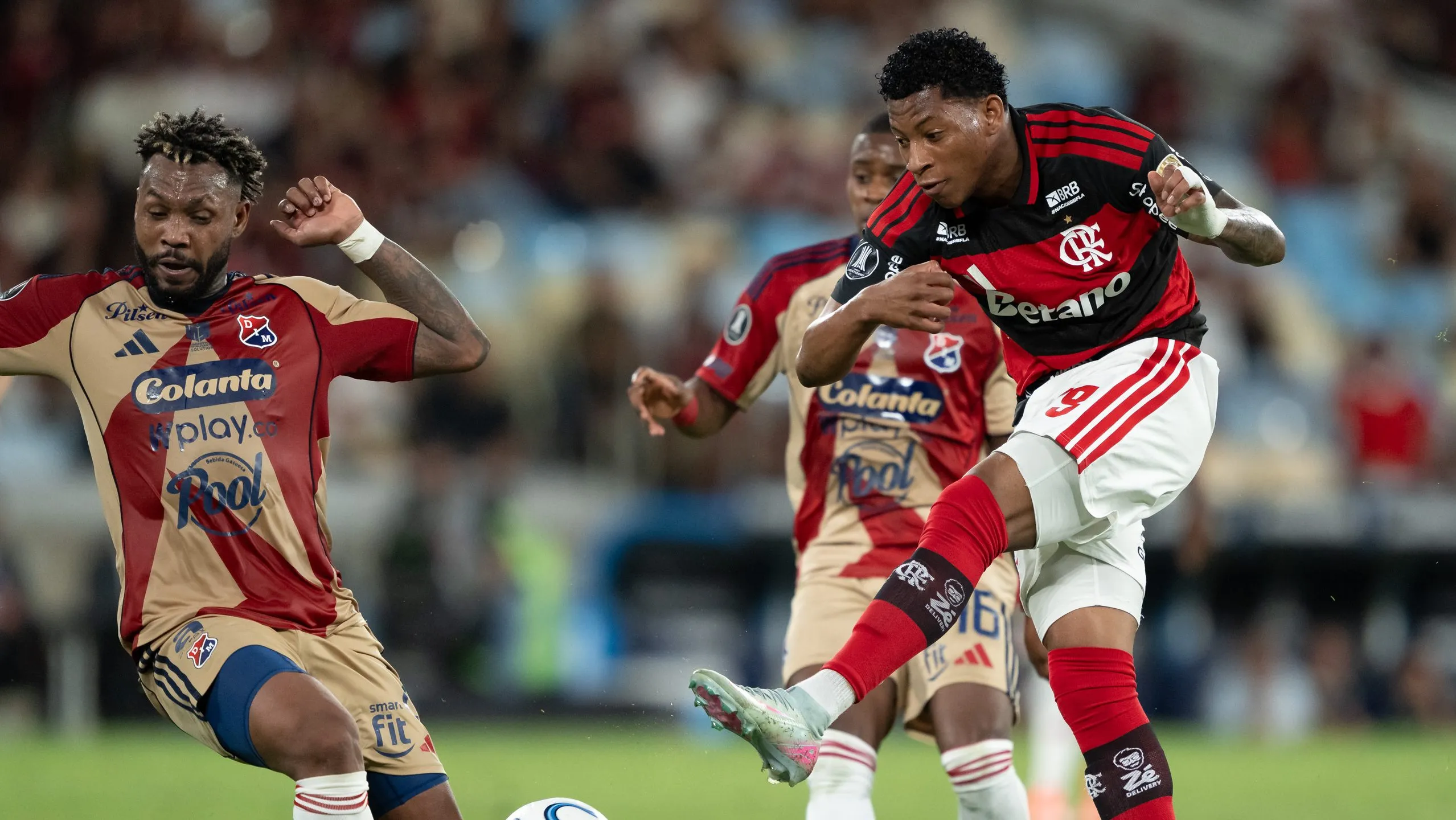 Plata jogador do Flamengo durante partida contra o Independiente Medellin no estadio Maracana pelo campeonato Copa Libertadores 2026. Foto: Jorge Rodrigues/AGIF