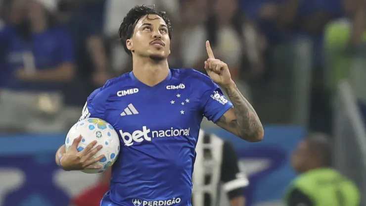 Kaio Jorge jogador do Cruzeiro comemora seu gol durante partida contra o Atletico-MG no estadio Mineirao pelo campeonato Brasileiro A 2026. Foto: Gilson Lobo/AGIF